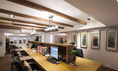 濟南辦公室裝修美式古典設計風格,營造復古藝術辦公環(huán)境